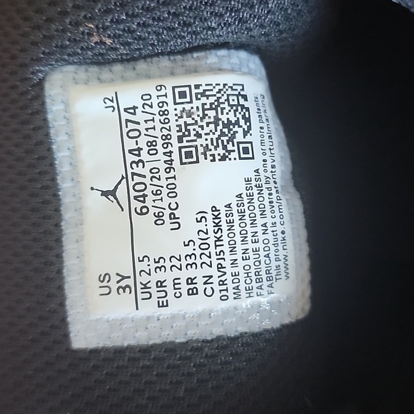 Nike Air Jordan 1 Mid PS Banned Bred 640734-074 Shoes Size Youth - Picture 10 of 12